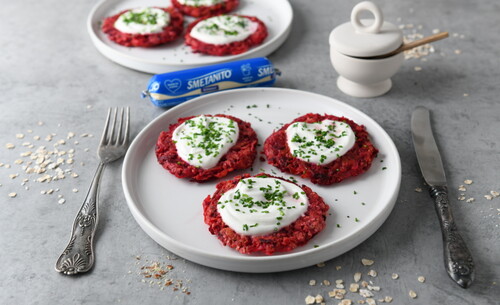 Bezlepkové placky z červené řepy