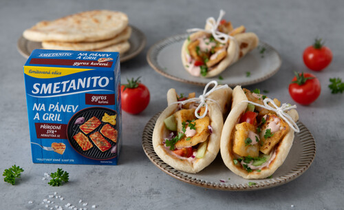 Sýrový gyros v chlebové placce se sýrem Smetanito