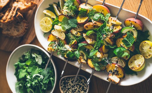 Letní špíz s okurkou, nektarinkou a sýrem Smetanito!